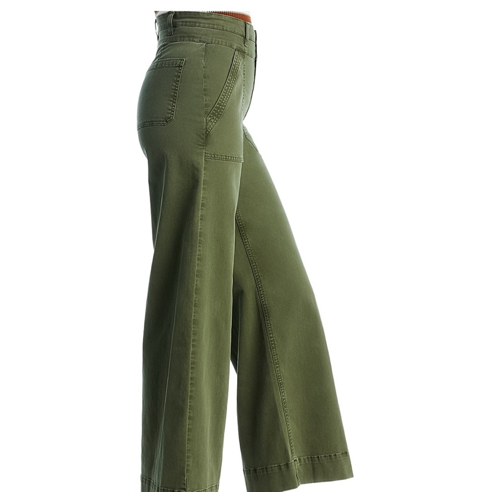 FRAME
Frame Double Waistband Wide Leg
Jeans in Washed Surplus - Picture 3 of 12